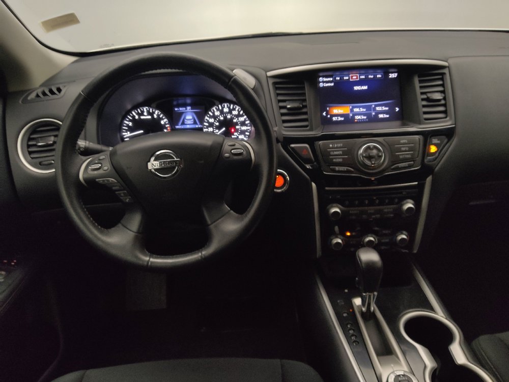Used 2018 Nissan Pathfinder SV AWD/4WD image 22
