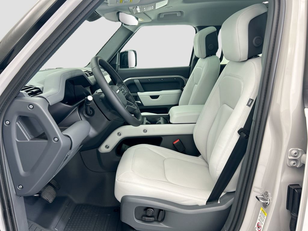 New 2026 Land Rover Defender 110 X-Dynamic SE AWD/4WD image 18