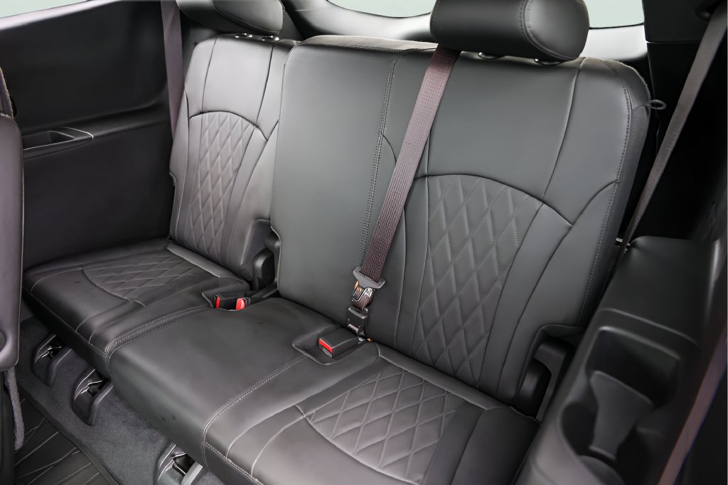 Used 2023 Buick Enclave Avenir w/ Avenir Technology Package FWD image 27
