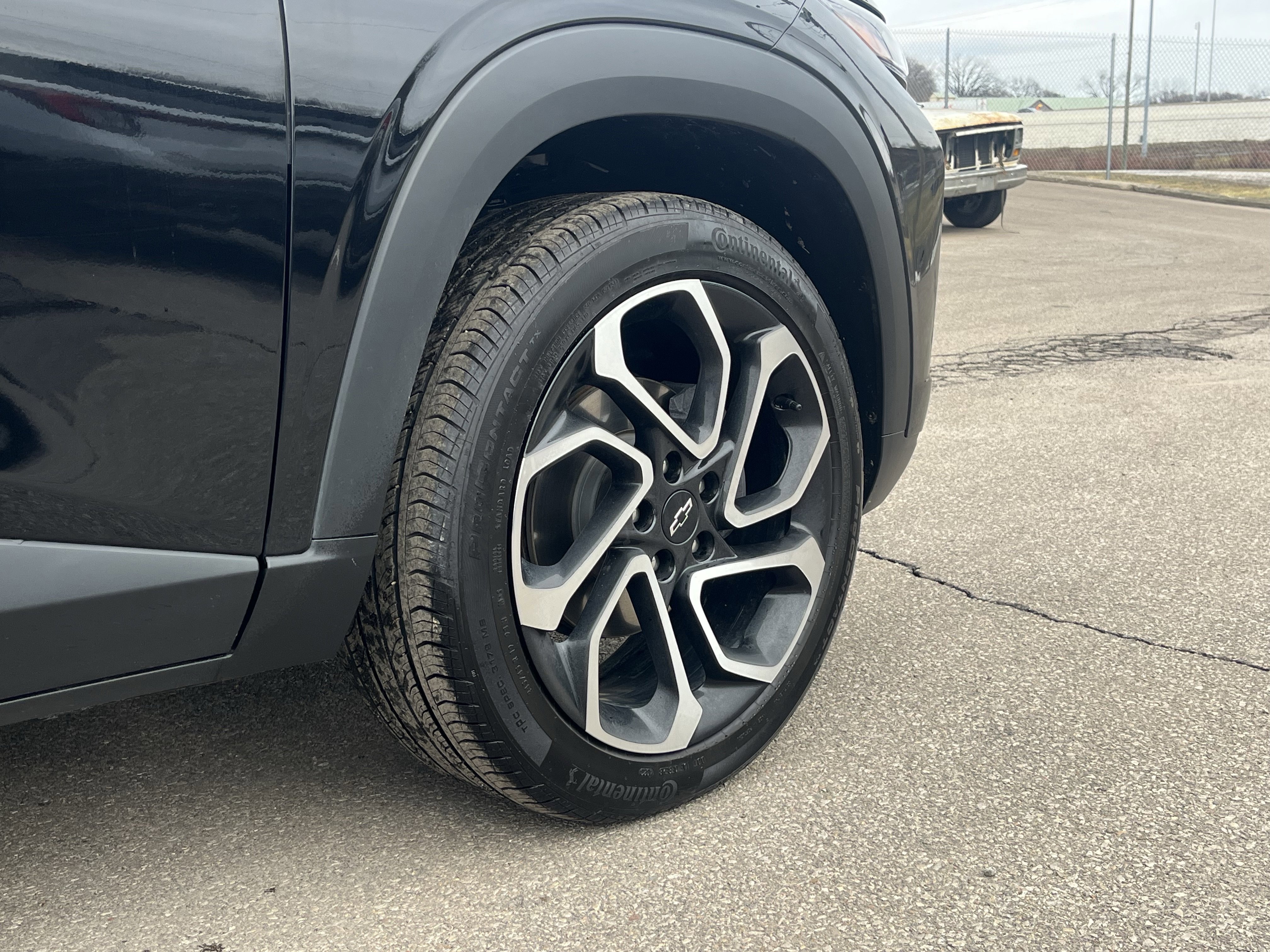 Used 2024 Chevrolet Trax RS w/ Sunroof Package image 19