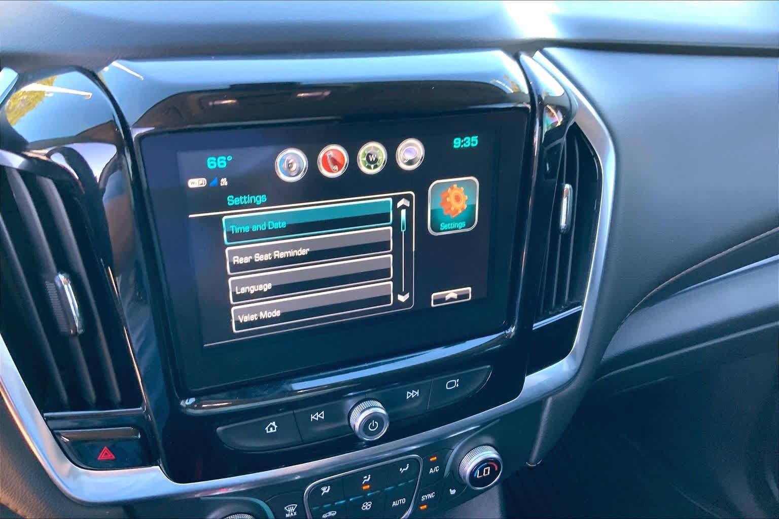 Used 2019 Chevrolet Traverse LT FWD image 34