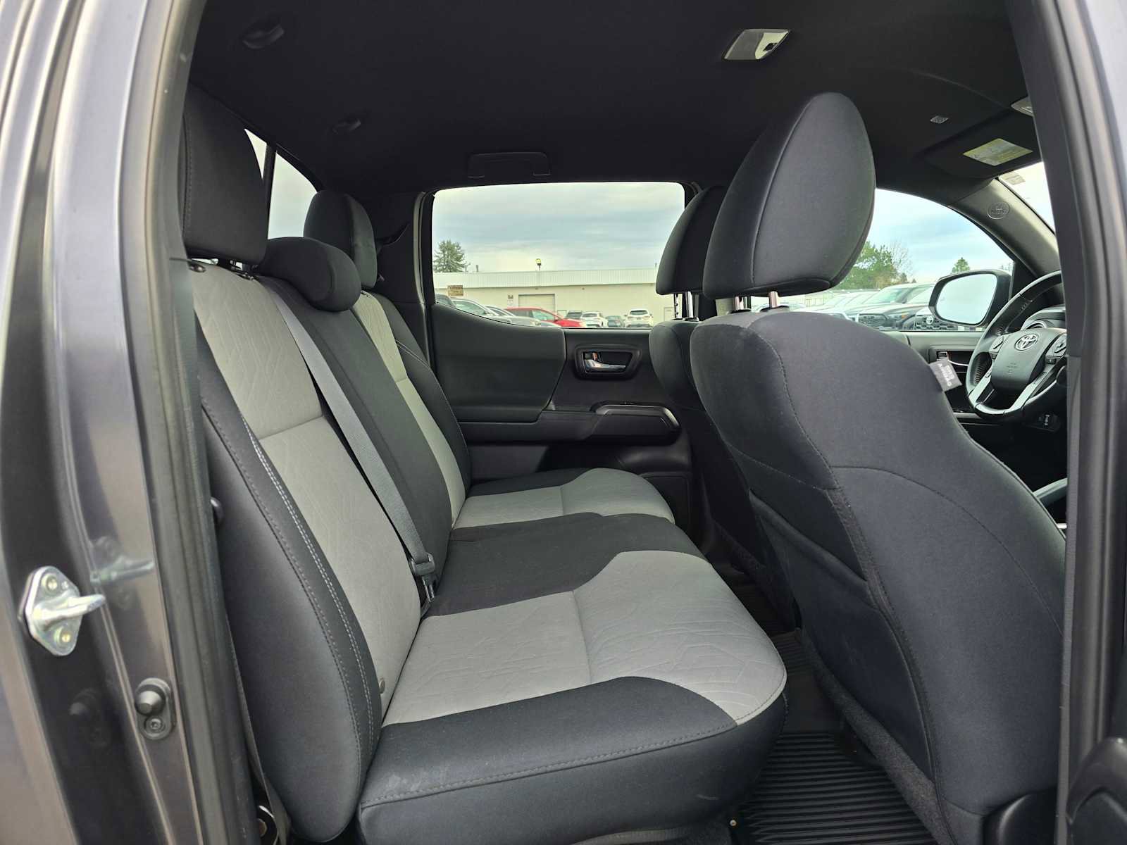 Used 2021 Toyota Tacoma TRD Sport w/ Technology Package image 16