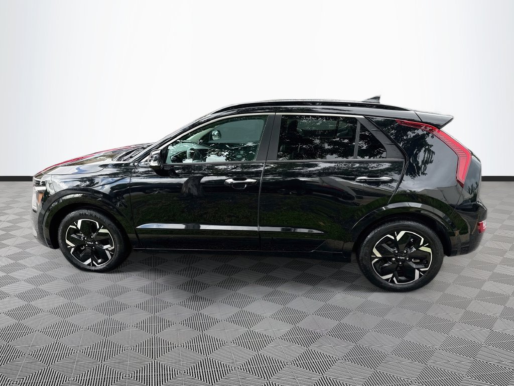 Used 2023 Kia Niro Wave w/ Wave Preserve Package FWD image 9