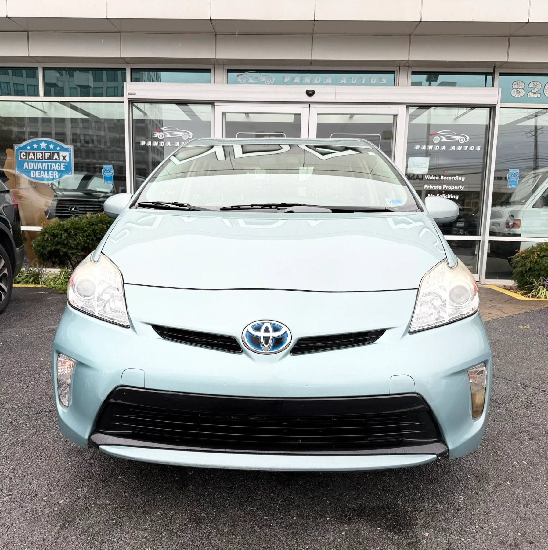 Used 2015 Toyota Prius Two FWD image 2
