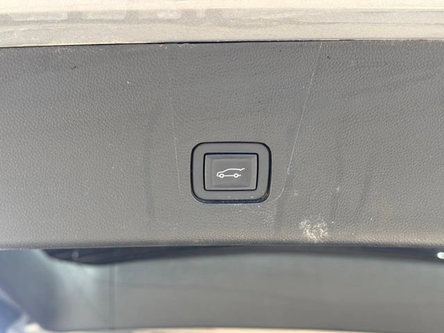 Used 2019 Chevrolet Traverse Premier w/ LPO, Floor Liner Package AWD/4WD image 37