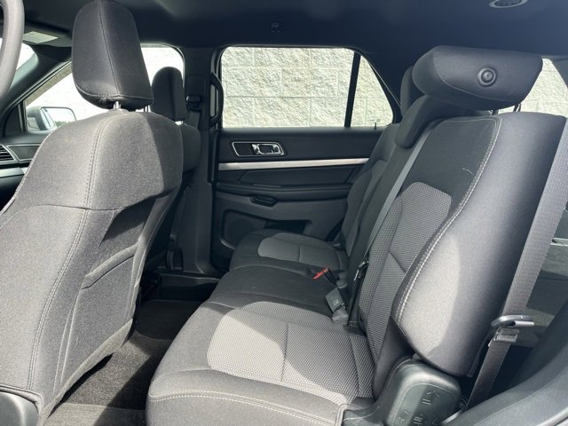 Used 2019 Ford Explorer XLT w/ Equipment Group 201A image 5