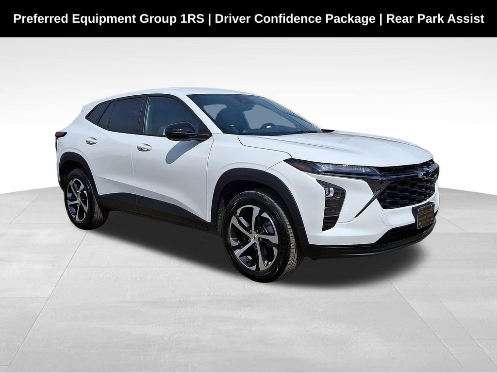 Used 2024 Chevrolet Trax RS w/ Driver Confidence Package image 1