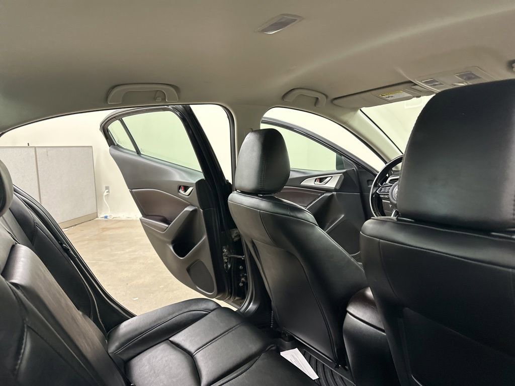 Used 2017 MAZDA MAZDA3 Touring image 21