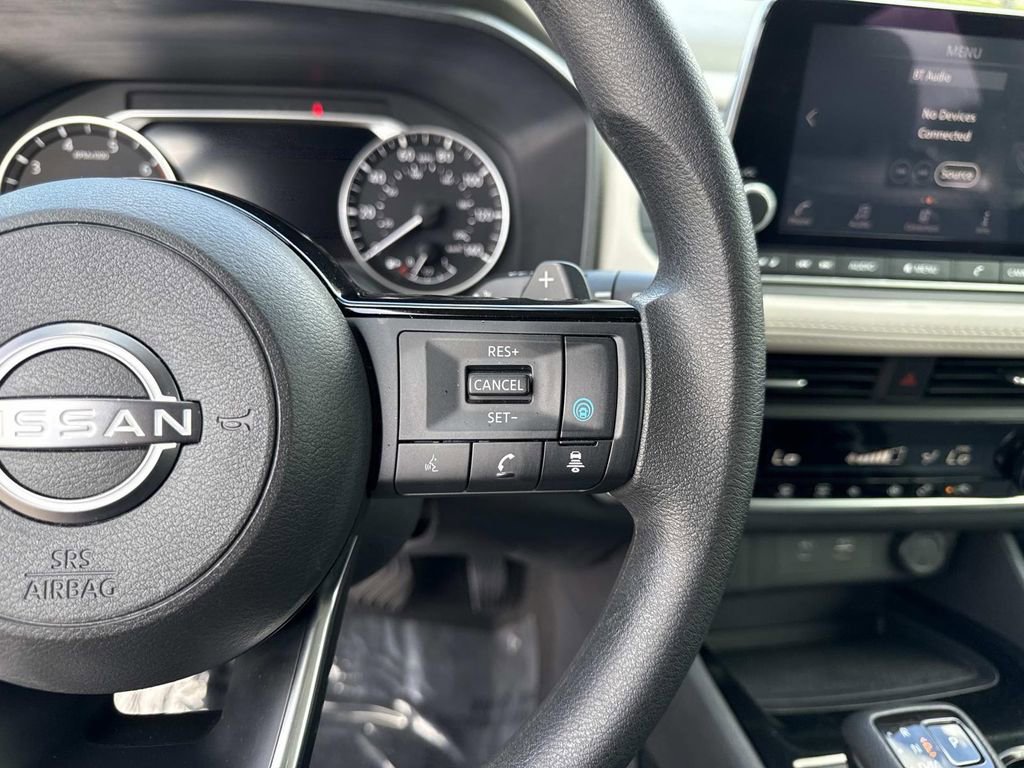 Certified 2023 Nissan Rogue SV image 30