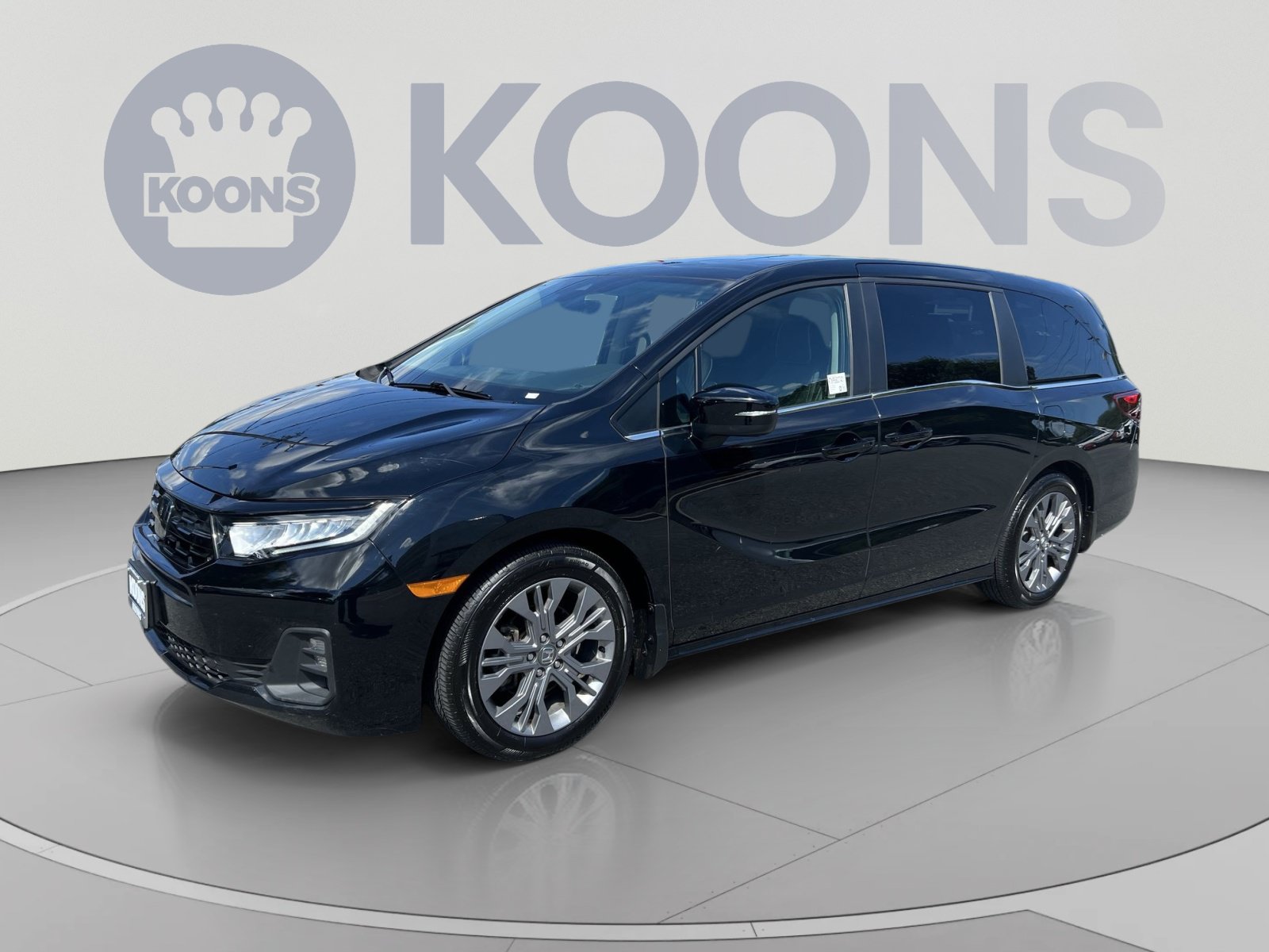 Used 2025 Honda Odyssey Touring image 1