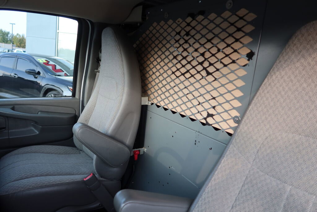 Used 2012 Chevrolet Express 3500 3500  READY TO WORK! w/ Power Package image 13