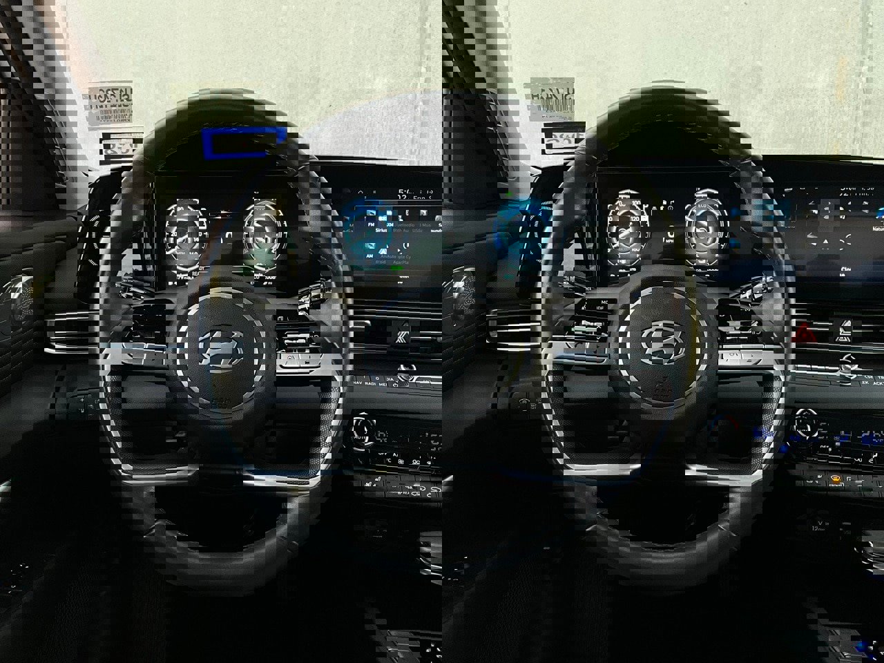 Used 2025 Hyundai Elantra Limited image 38