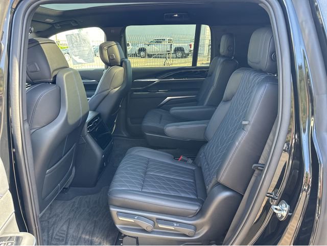 Used 2026 Cadillac Escalade IQL Sport 1 AWD/4WD image 27