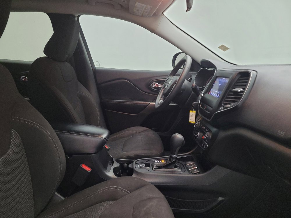 Used 2019 Jeep Cherokee Latitude w/ Popular Appearance Group image 21