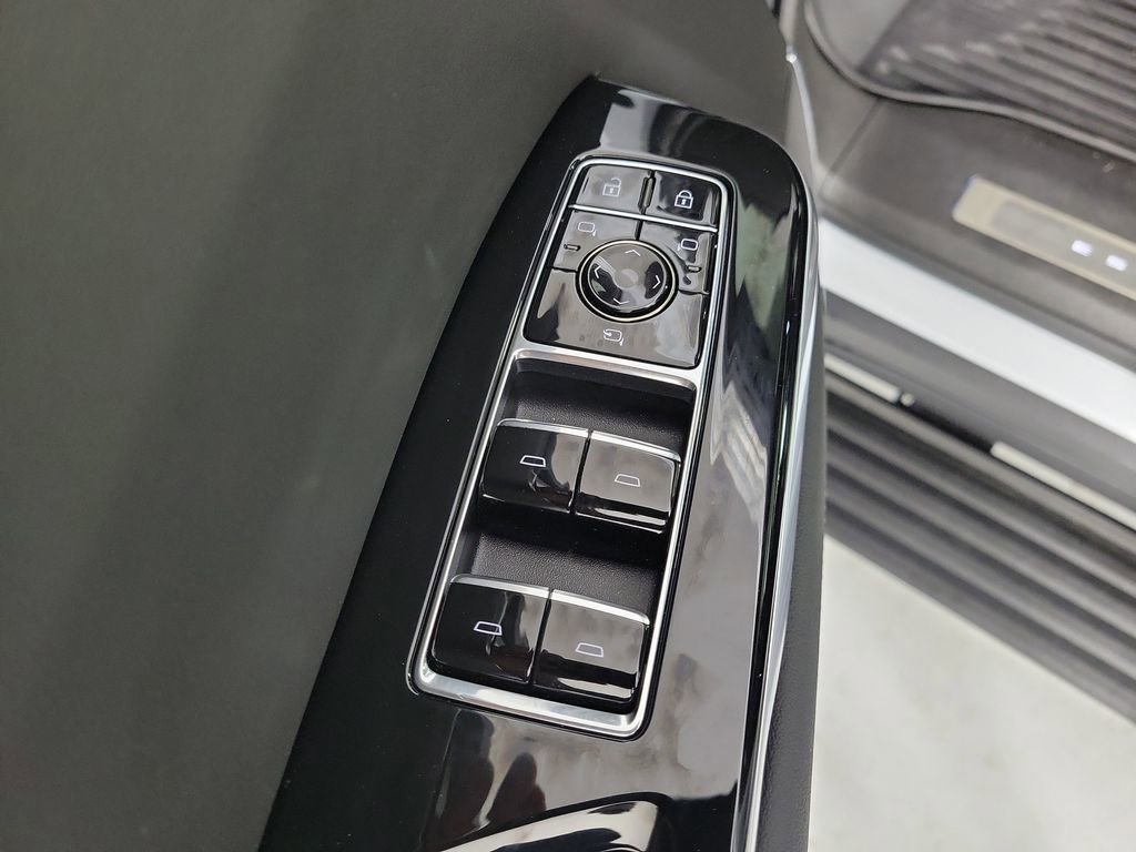 Used 2026 Cadillac Escalade Sport w/ LPO, Floor Liner Package image 19