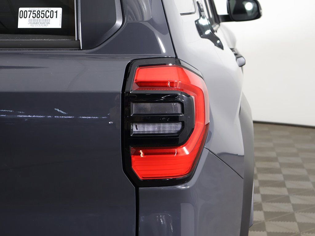 Used 2025 Toyota 4Runner TRD Off-Road AWD/4WD image 16