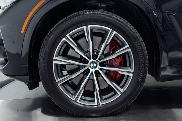 Used 2022 BMW X5 M50i AWD/4WD image 27