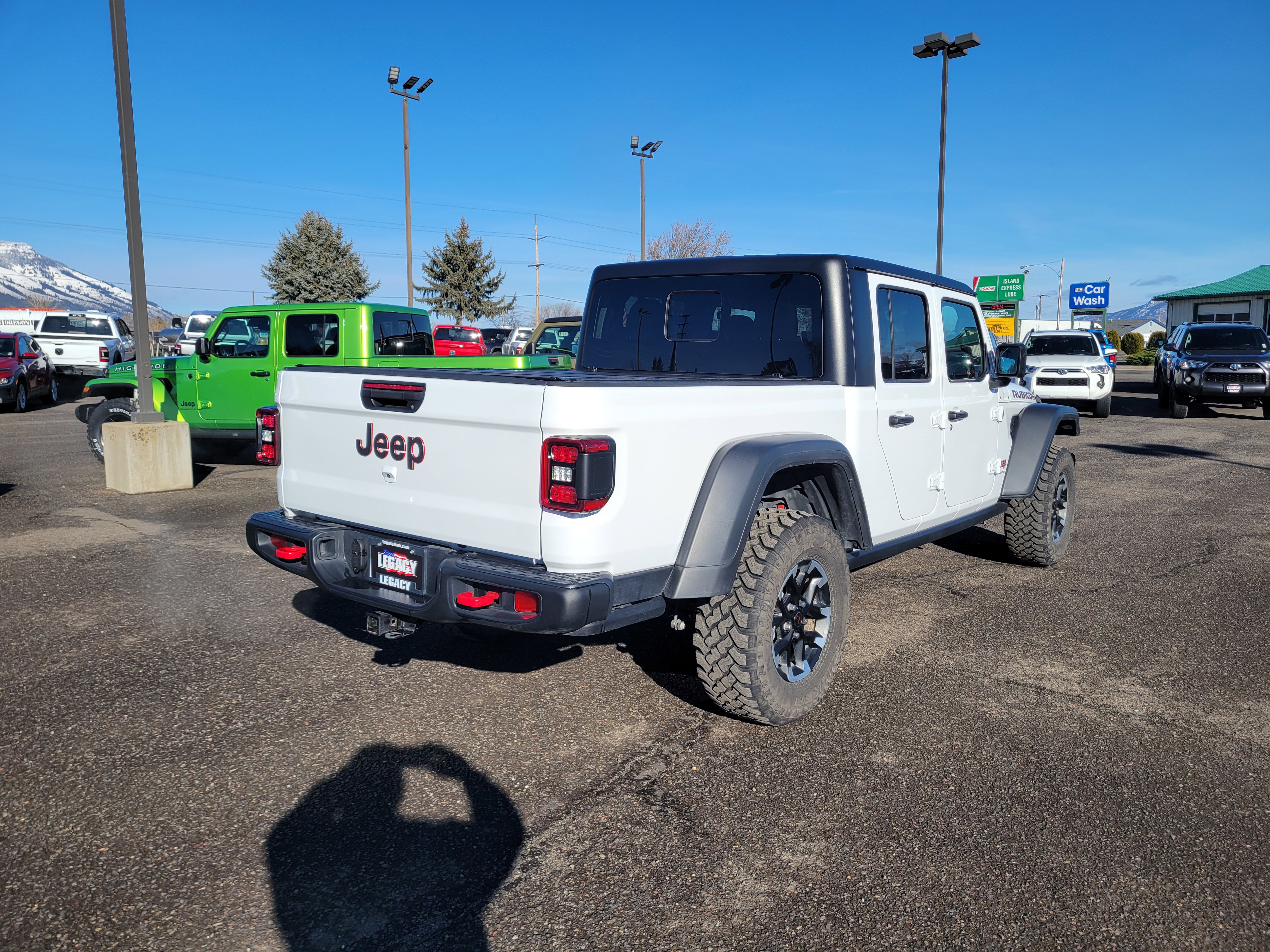 Used 2024 Jeep Gladiator Rubicon w/ Convenience Group image 3