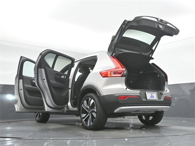 Used 2024 Volvo XC40 B5 Plus w/ Climate Package image 55
