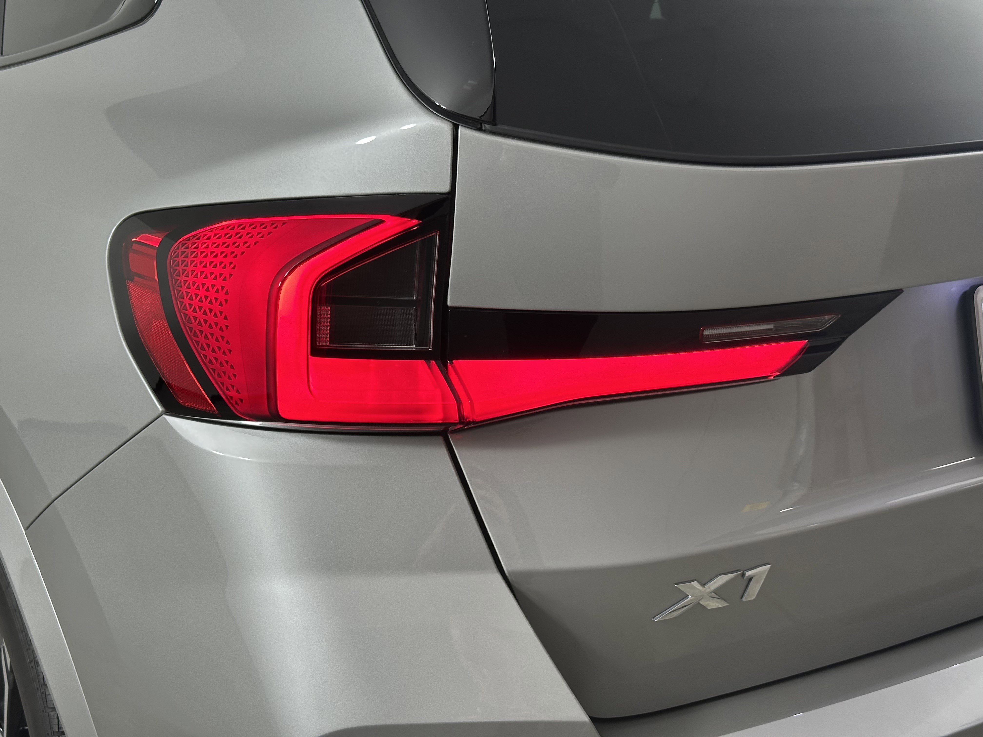 Certified 2025 BMW X1 xDrive28i w/ Technology Package image 28