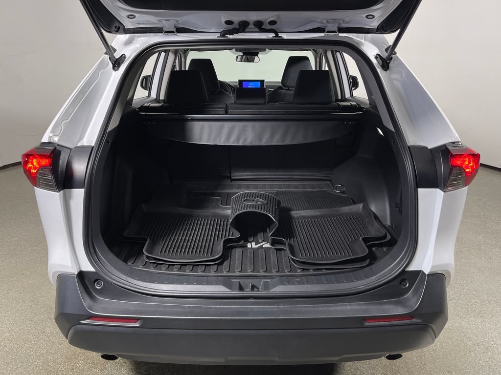 Certified 2024 Toyota RAV4 LE FWD image 10