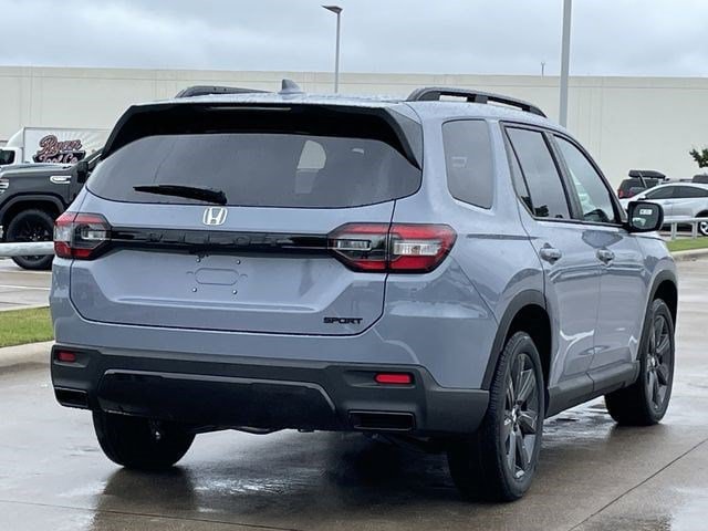 New 2026 Honda Pilot Sport image 4