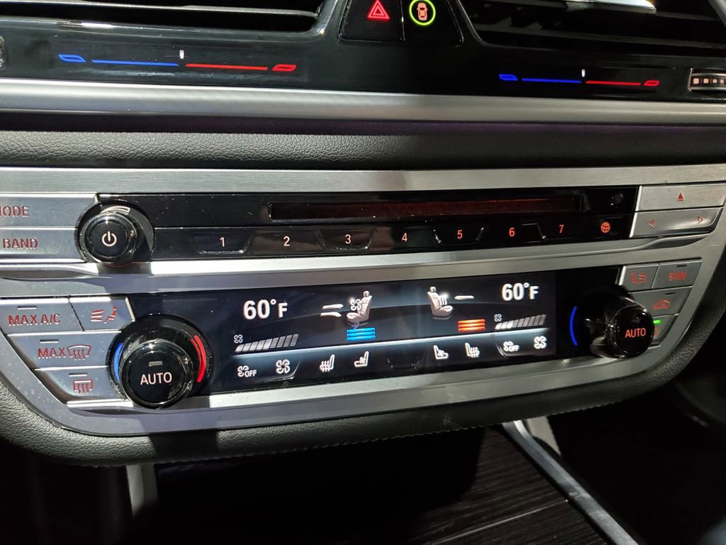 Used 2019 BMW 750i w/ Luxury Rear Seating Package image 36