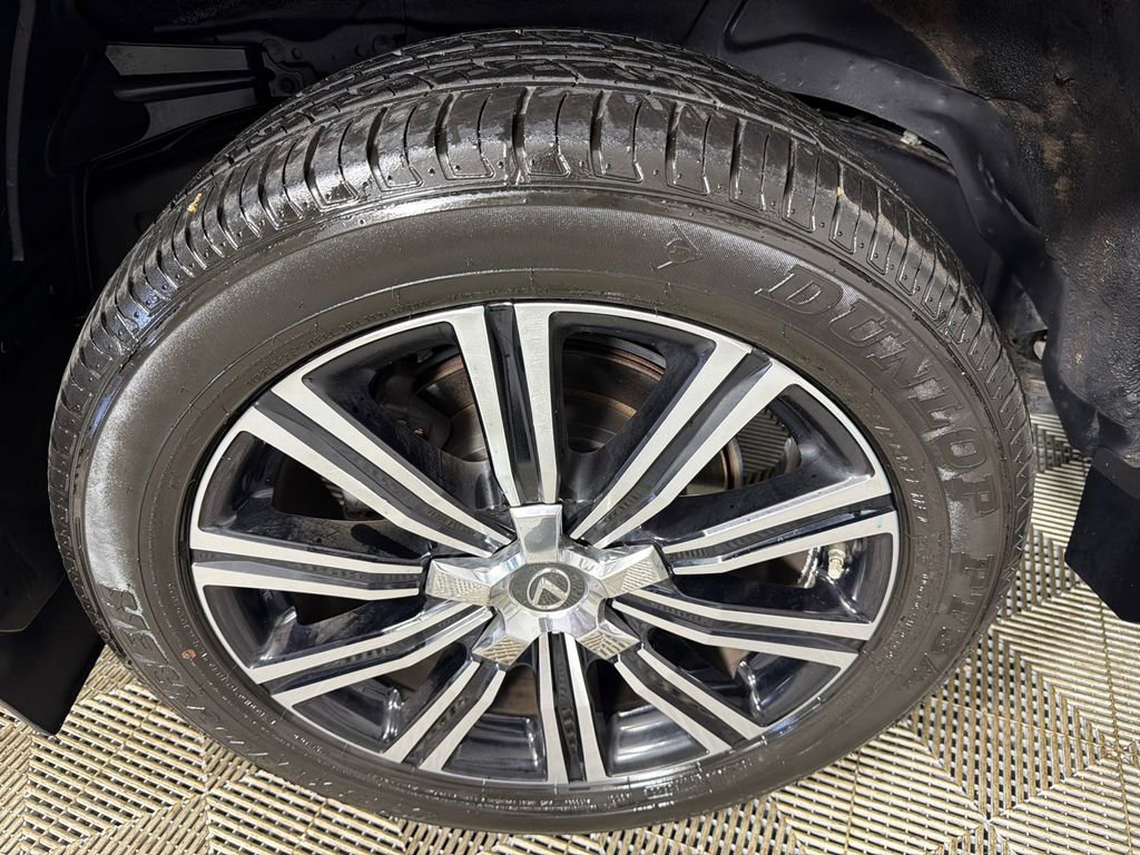 Used 2019 Lexus LX 570 4WD w/ Luxury Package image 19