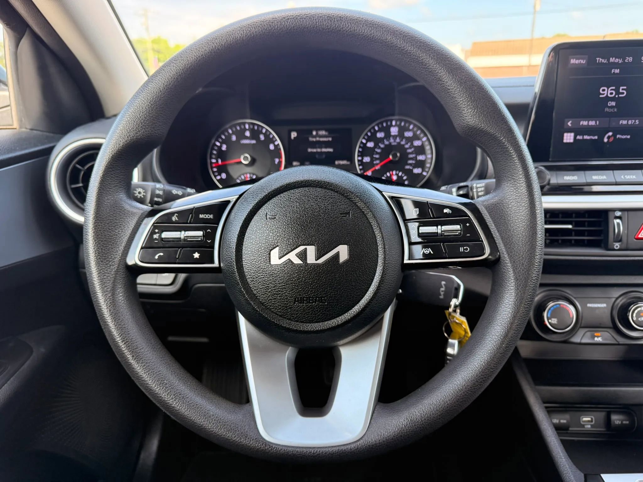 Used 2022 Kia Forte LXS w/ LXS Technology Package FWD image 15