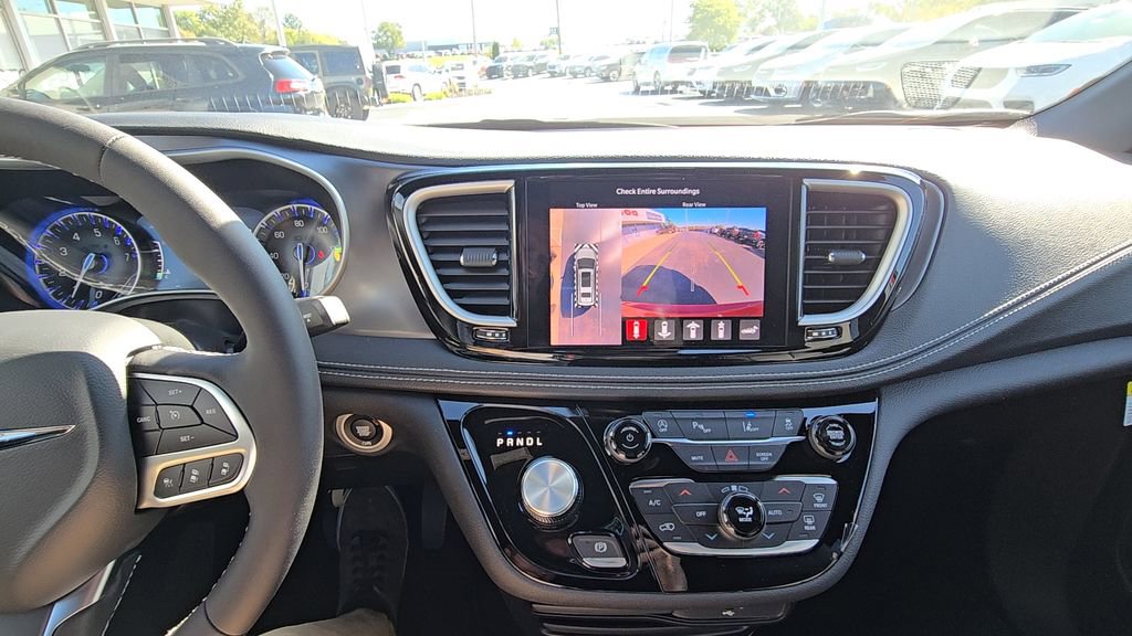 New 2026 Chrysler Pacifica Select image 20