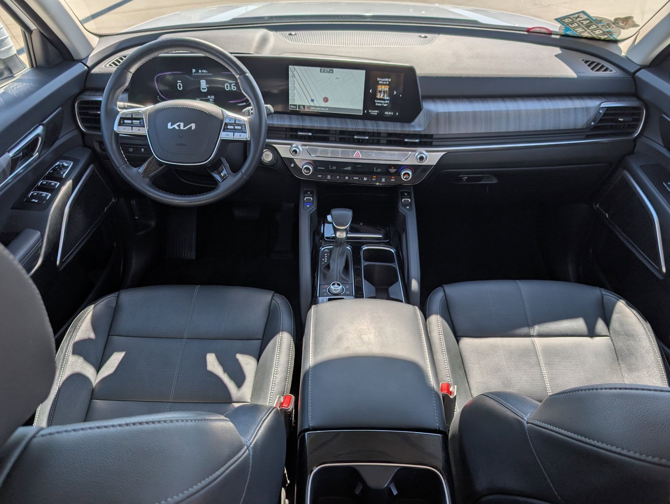 Used 2024 Kia Telluride EX w/ EX Captain's Chair Package image 26