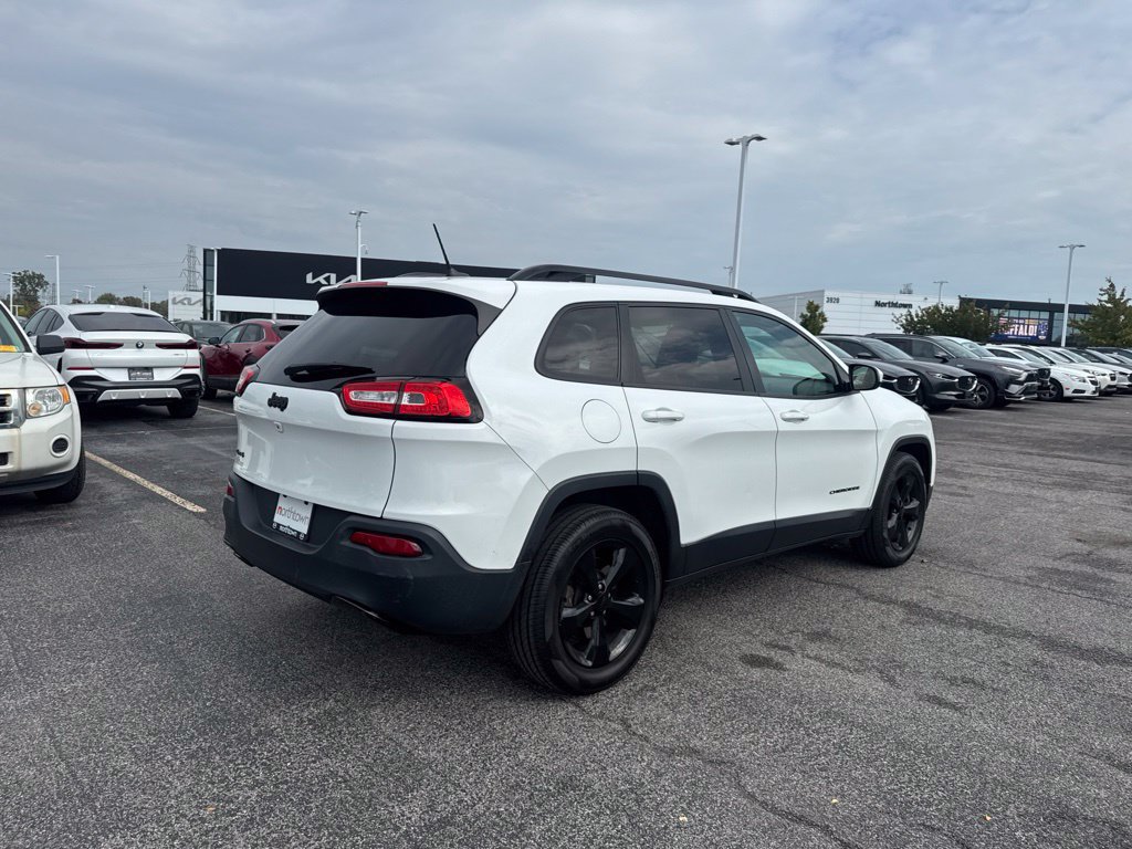 Used 2015 Jeep Cherokee Latitude w/ Cold Weather Group AWD/4WD image 7