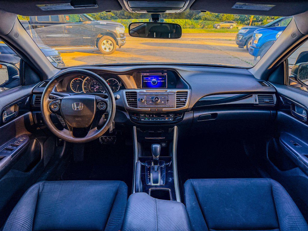 Used 2016 Honda Accord LX image 3