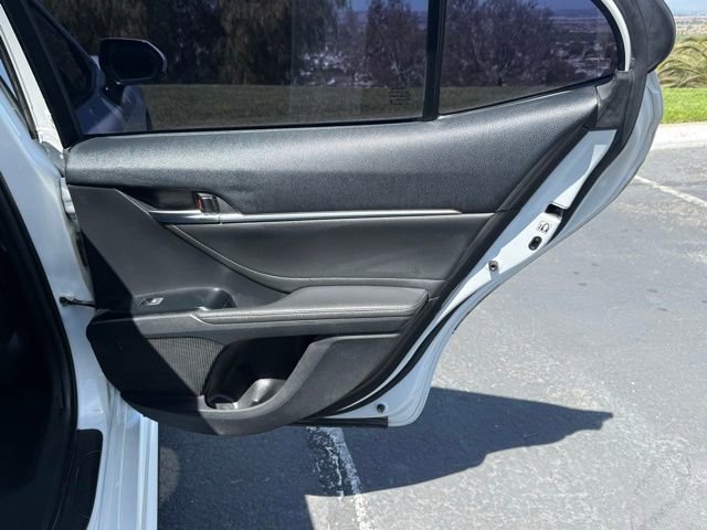Used 2018 Toyota Camry XSE FWD image 13