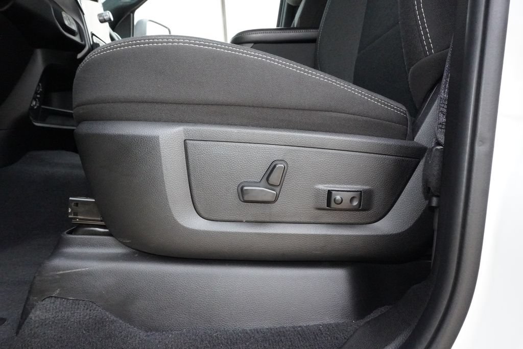 Used 2025 RAM 2500 Big Horn AWD/4WD image 27
