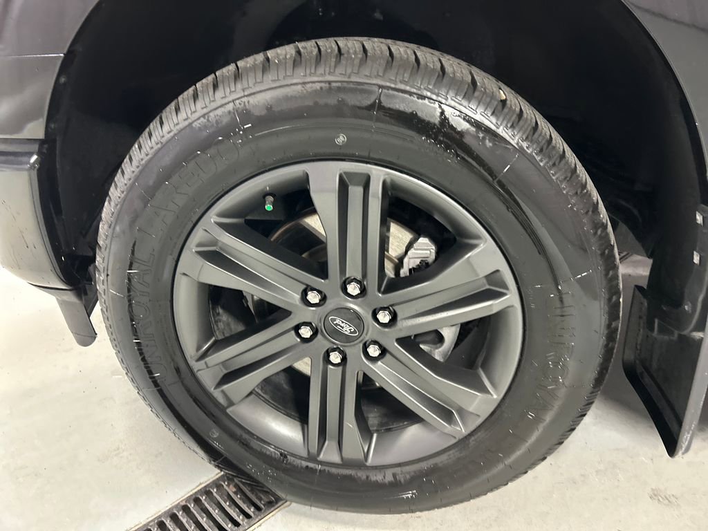 Used 2023 Ford F150 Lariat w/ Equipment Group 502A High image 9