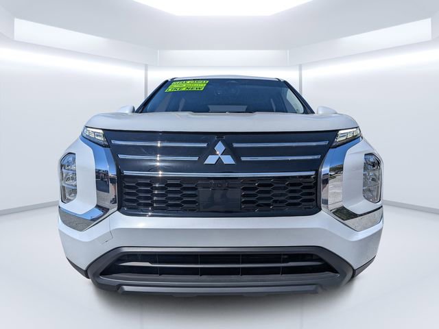 Used 2025 Mitsubishi Outlander ES image 8