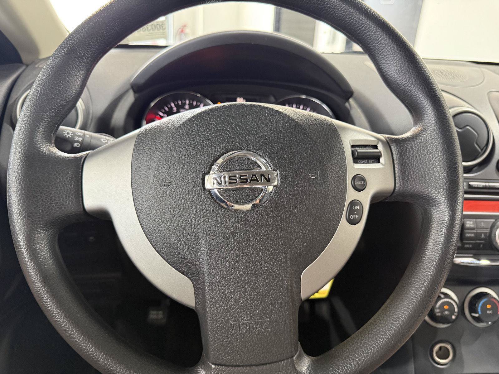 Used 2013 Nissan Rogue S FWD image 11