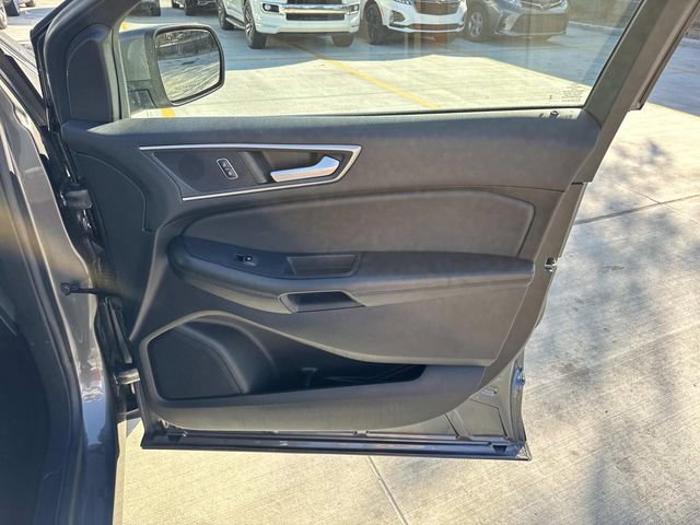 Used 2023 Ford Edge SEL image 13