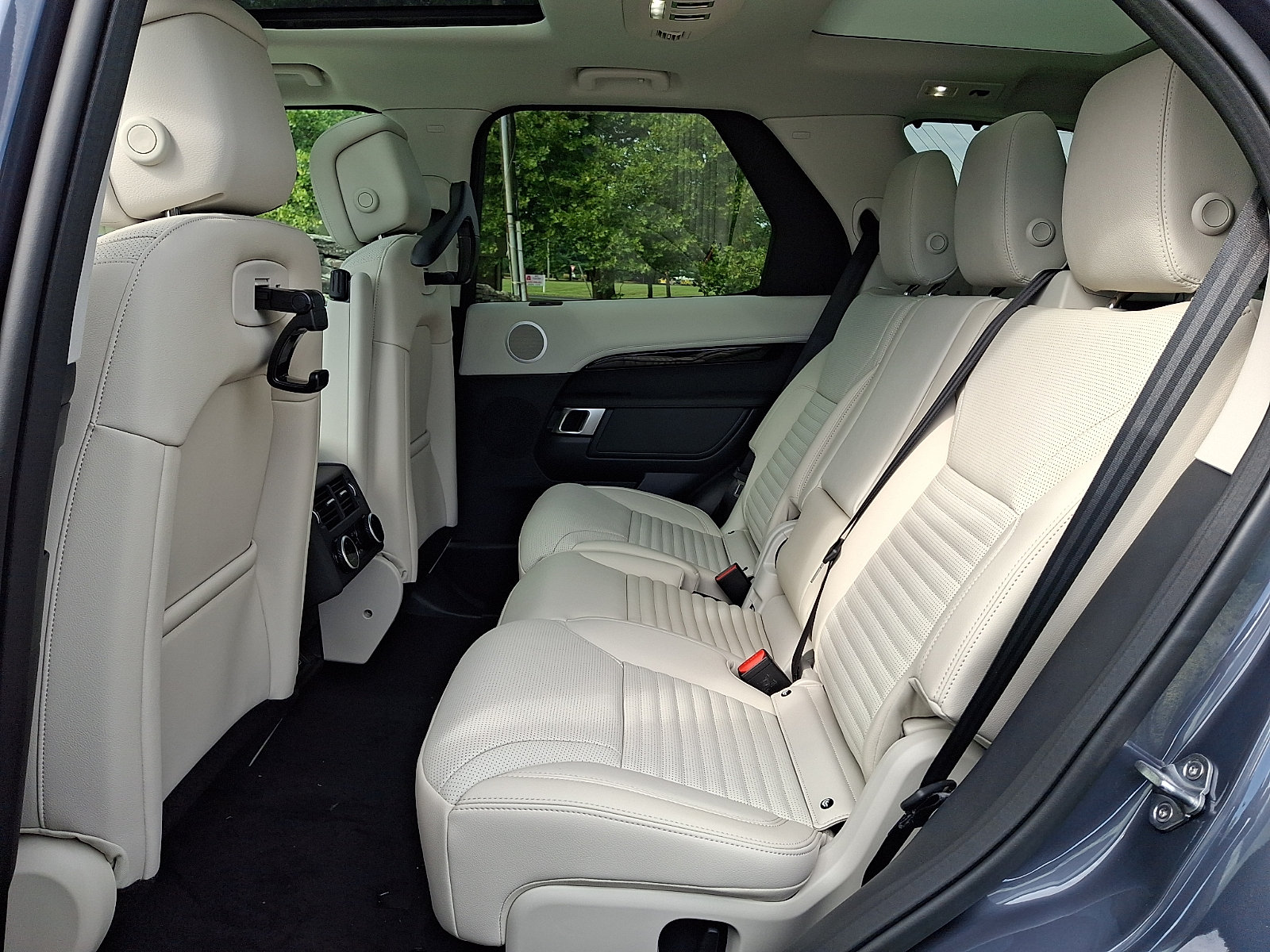 New 2026 Land Rover Discovery S AWD/4WD image 7