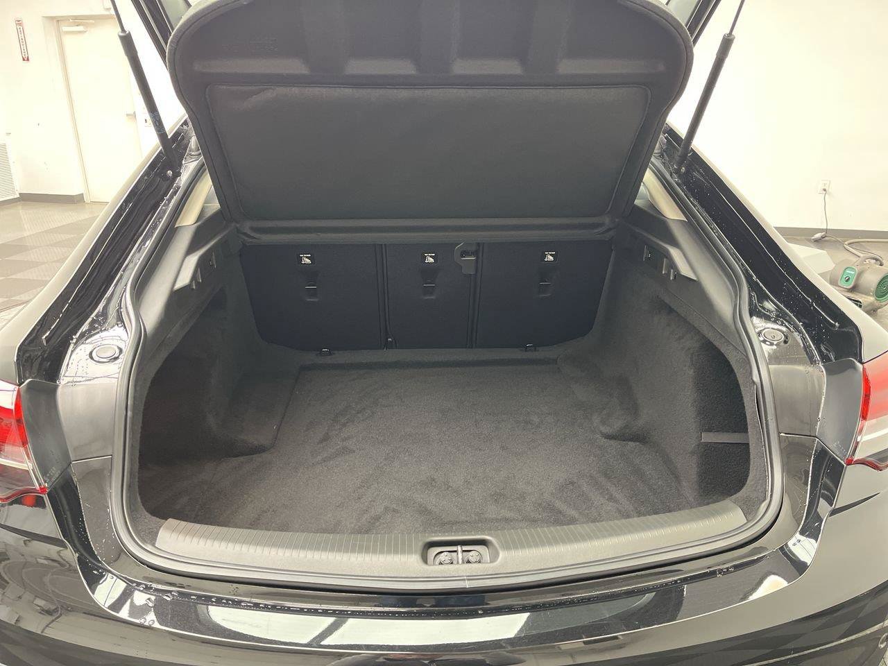 Certified 2020 Buick Regal Essence FWD image 31