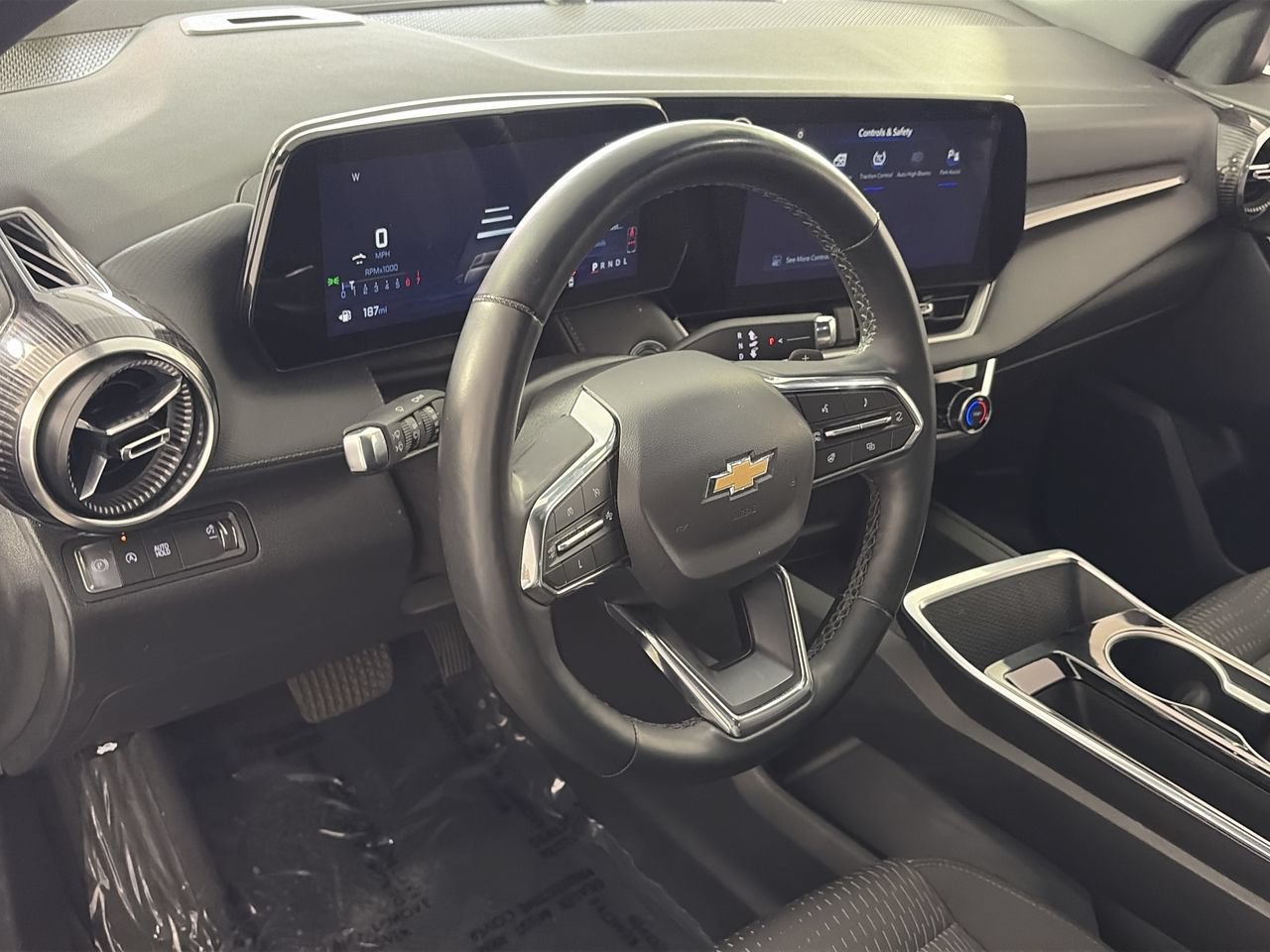 Used 2025 Chevrolet Equinox LT FWD image 10