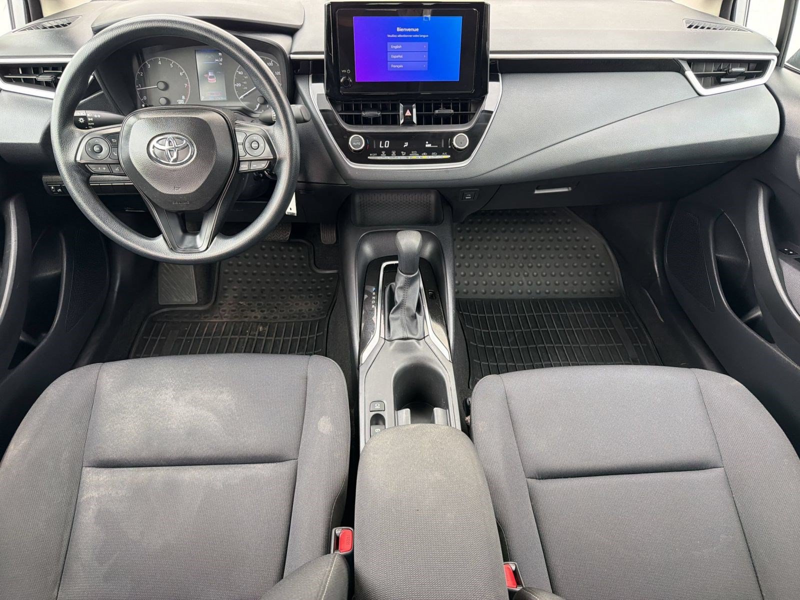 Used 2025 Toyota Corolla LE FWD image 16