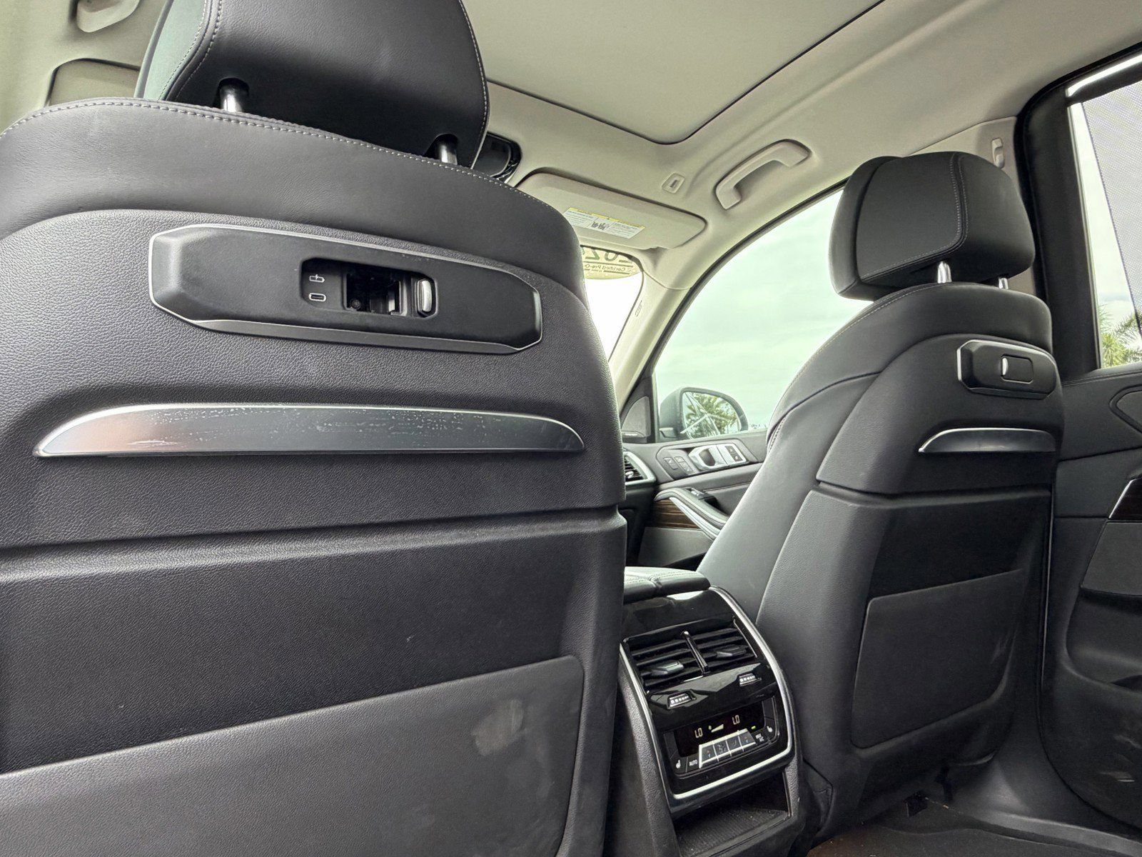 Certified 2024 BMW X7 xDrive40i w/ Executive Package AWD/4WD image 21