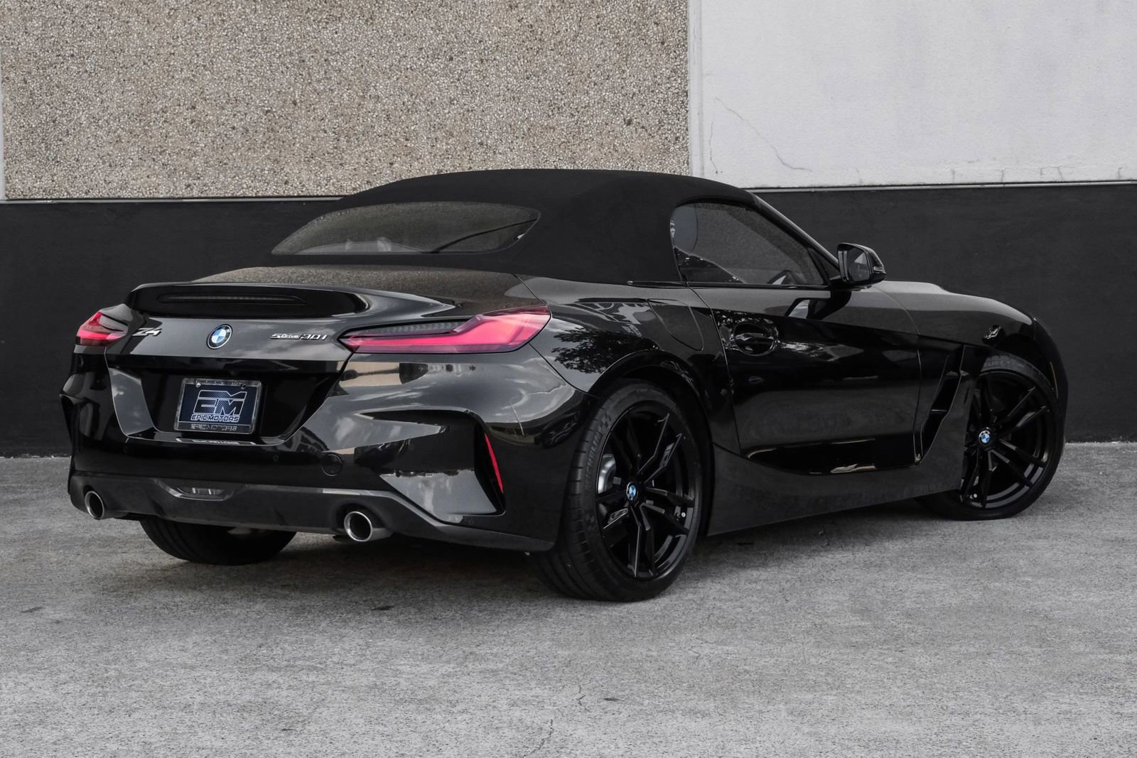 Used 2024 BMW Z4 sDrive30i w/ Convenience Package image 7