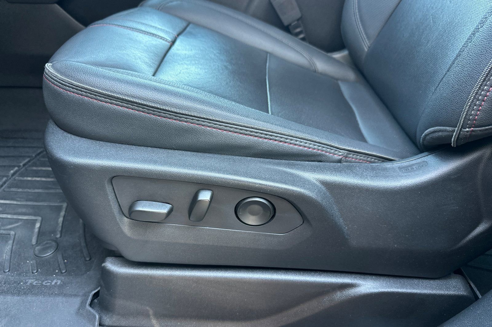 Used 2023 Chevrolet Tahoe RST w/ Luxury Package image 13