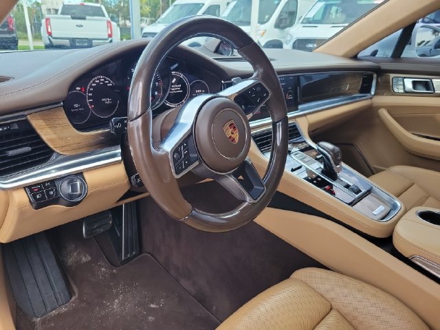 Used 2017 Porsche Panamera 4S w/ Premium Package Plus AWD/4WD image 18