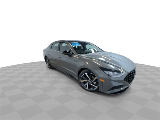 Used 2023 Hyundai Sonata SEL Plus image 2