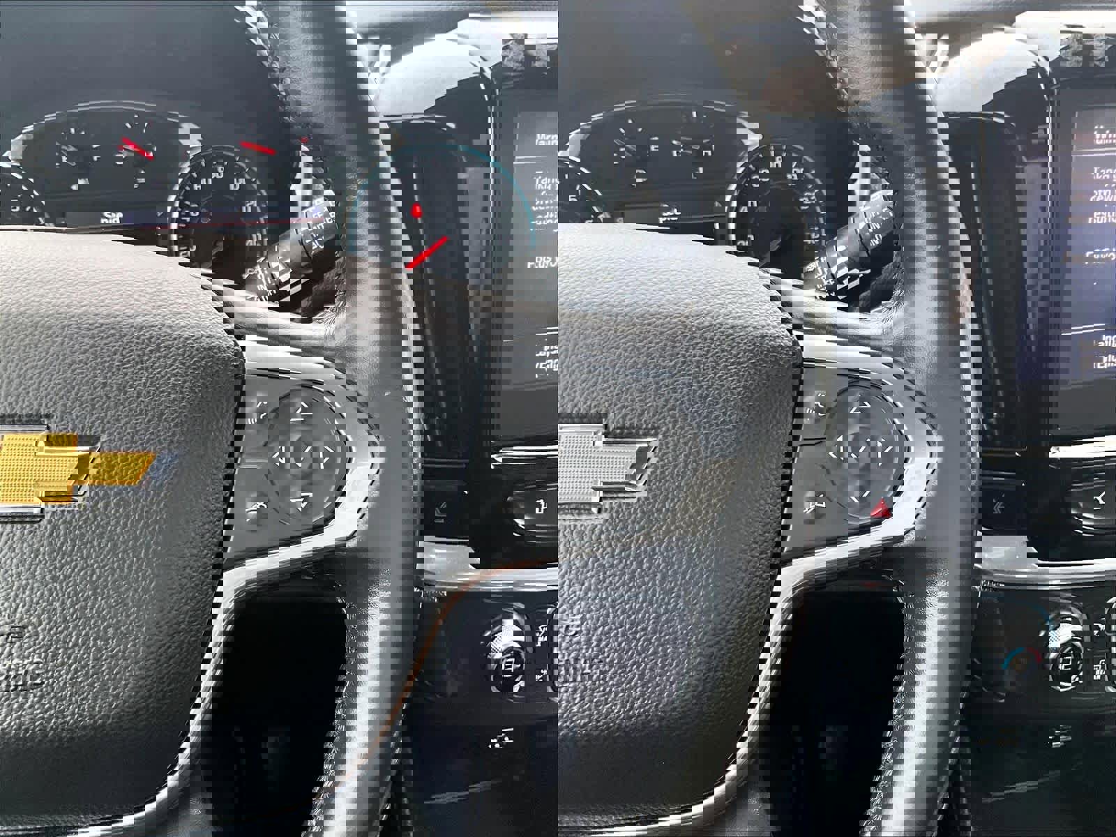 Used 2020 Chevrolet Traverse LT w/ LT Premium Package image 25