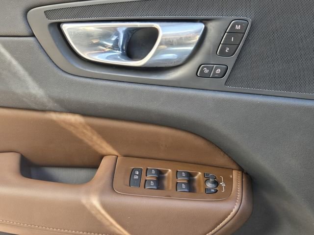 Certified 2023 Volvo XC60 B5 Plus FWD image 31